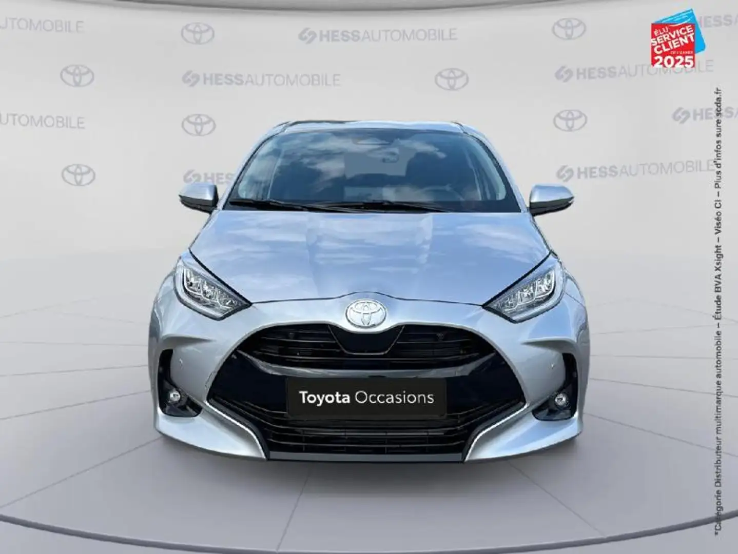 Toyota Yaris 116h Design 5p MY25 Gris - 2