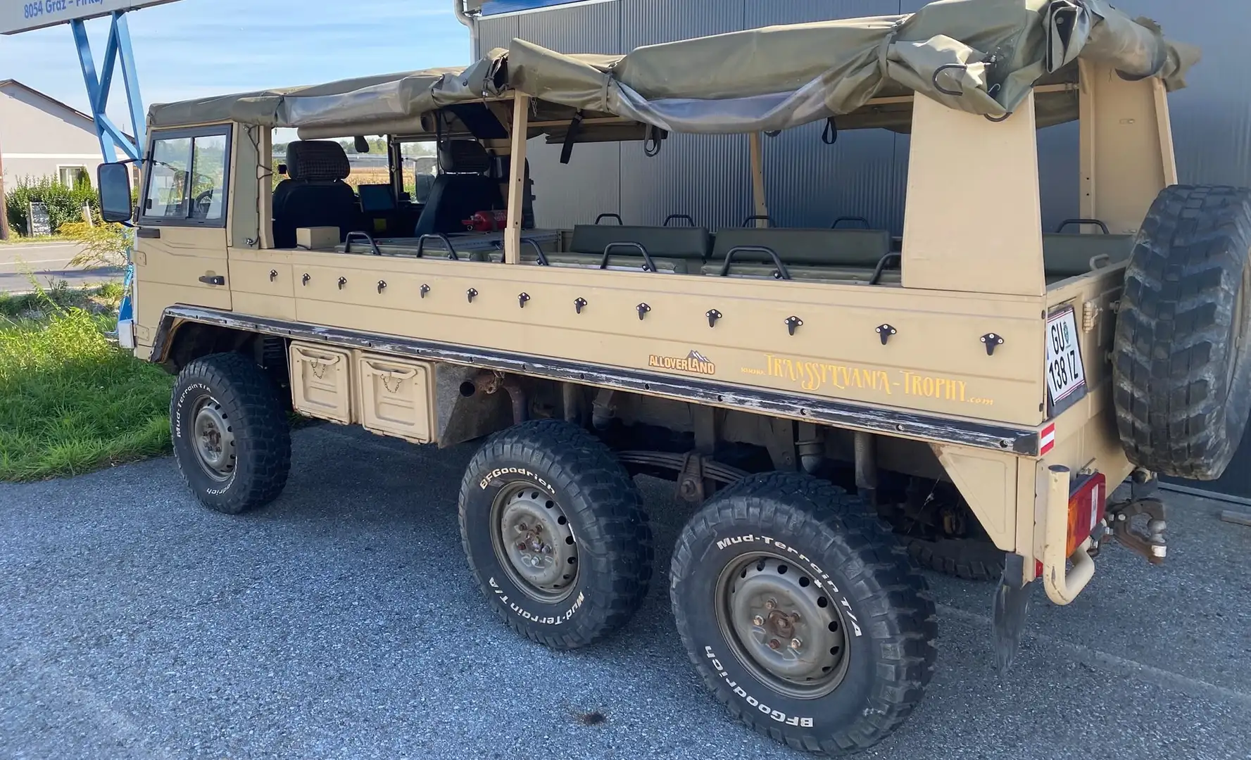 Puch Pinzgauer 718 6x6 Braun - 1