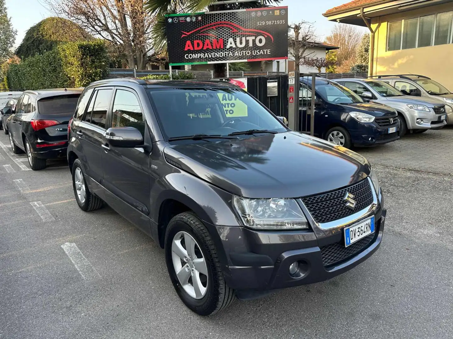 Suzuki Grand Vitara 1.9 DDiS 5 porte Executive Grigio - 1