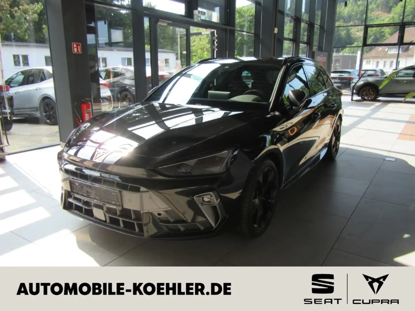 CUPRA Leon Sportstourer 2.0 TSI 4-Drive 204PS 7-Gang DSG Noir - 1