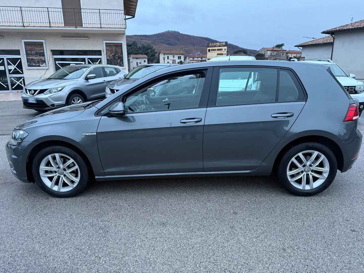 Volkswagen Golf Golf 1.4 TGI 5p. Highline BlueMotion Grigio - 1
