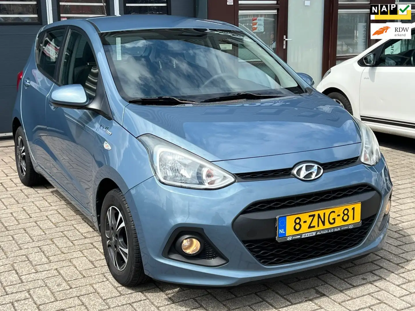 Hyundai i10 Hyundai I10 1.0i i-Motion Comfort / Cruise / Clima Blauw - 1