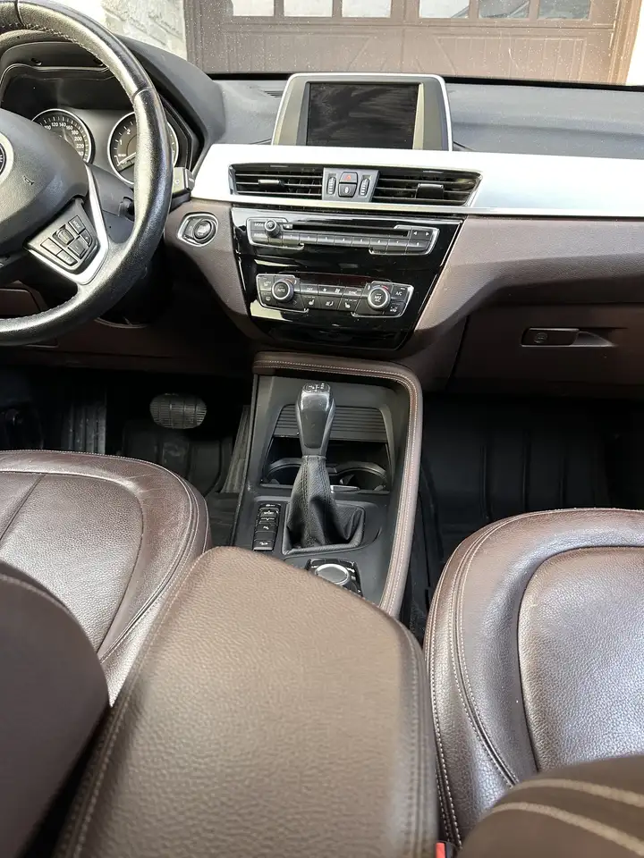 BMW X1 снимка BMW X1