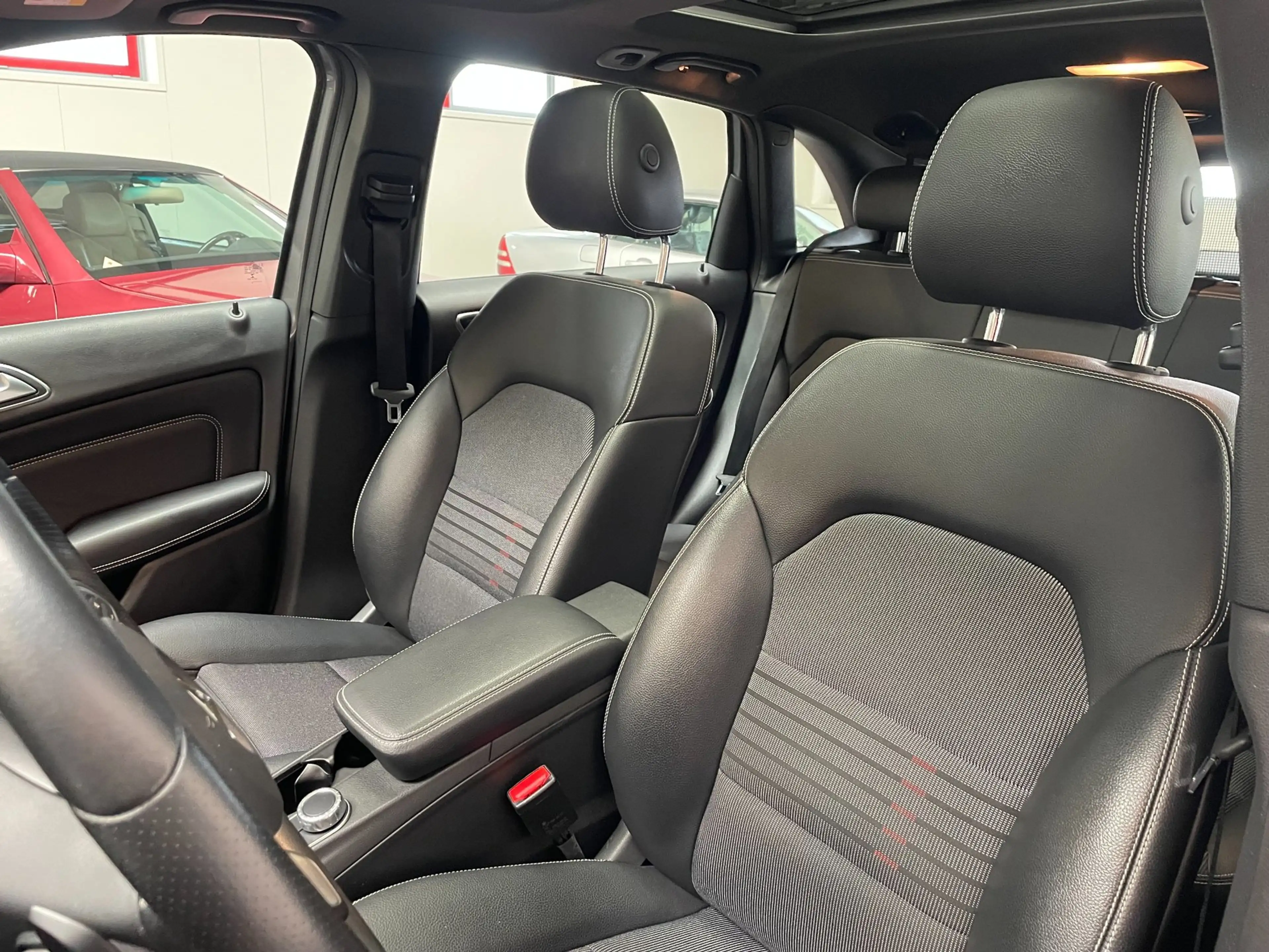 Mercedes-Benz B 220 4Matic Ambition — photo 7