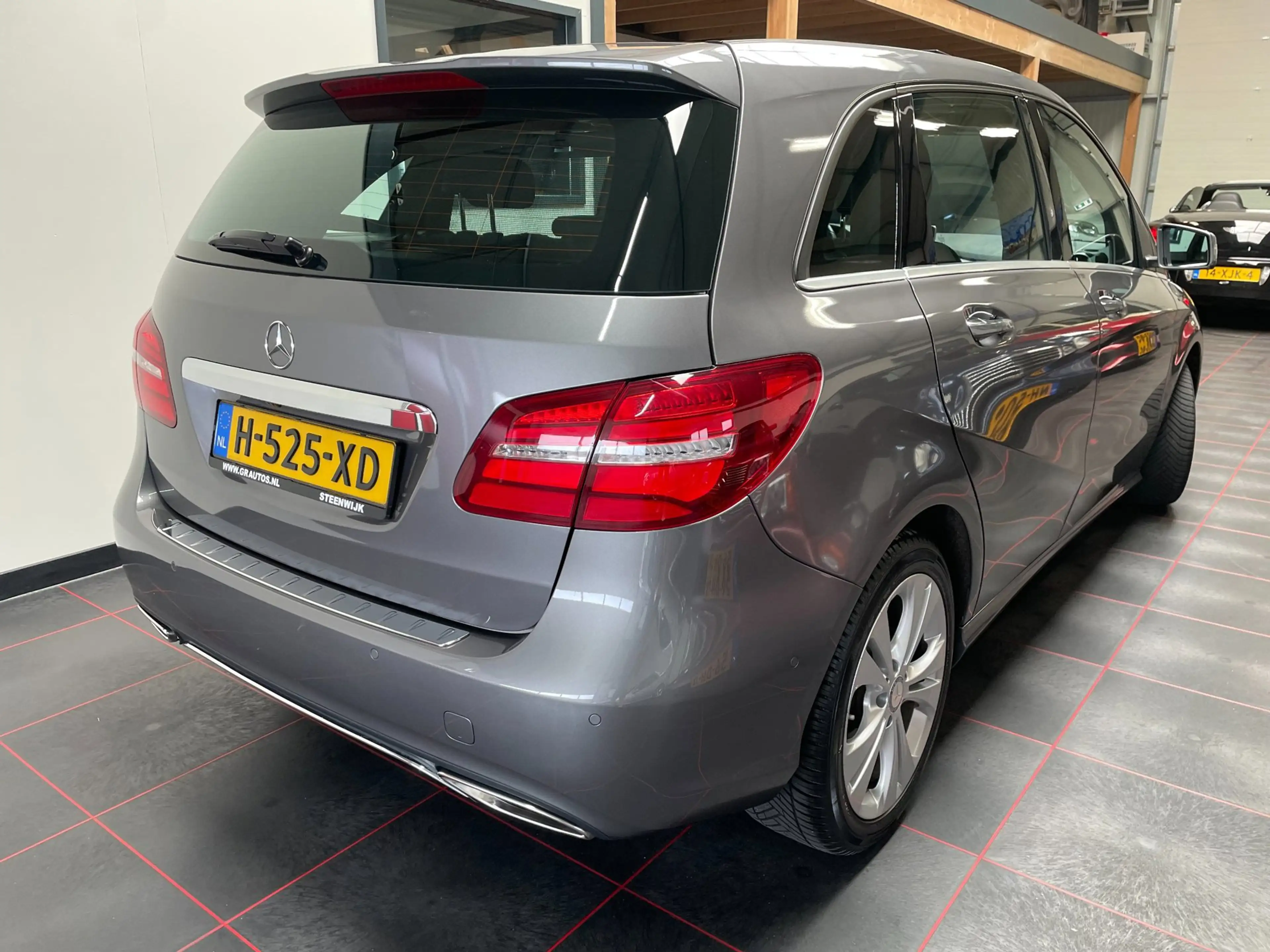 Mercedes-Benz B 220 4Matic Ambition — photo 3