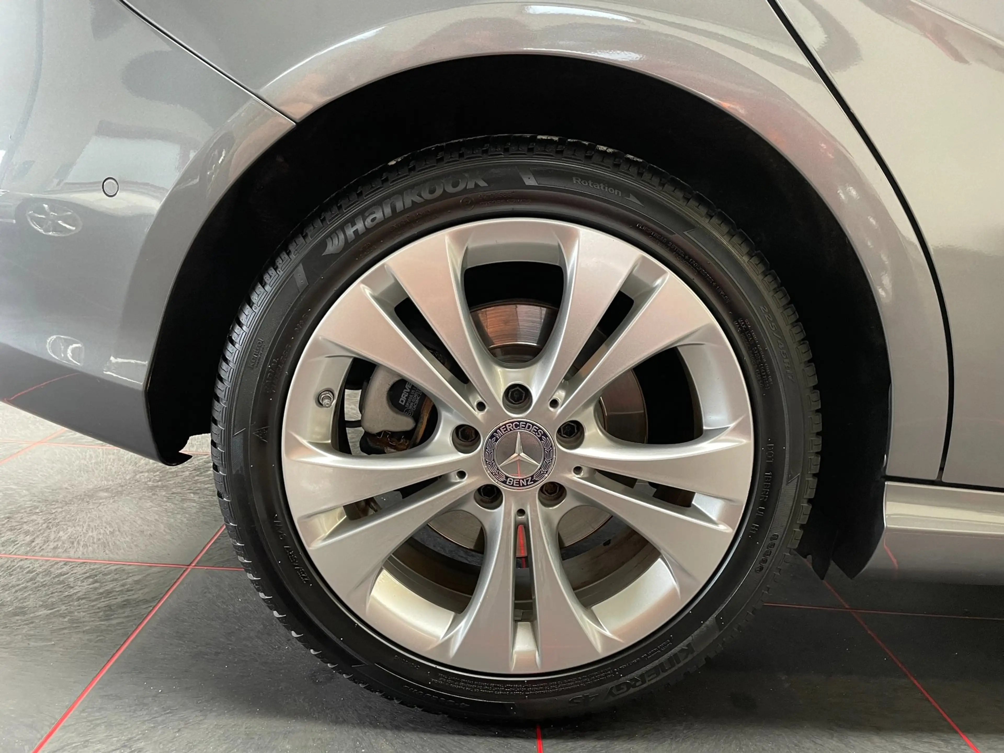 Mercedes-Benz B 220 4Matic Ambition — photo 13