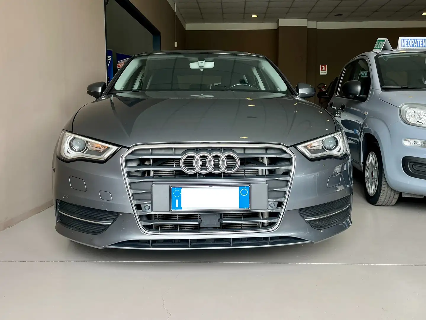 Audi A3 Sportback 1.4 g-tron Ambiente s-tronic Gris - 2