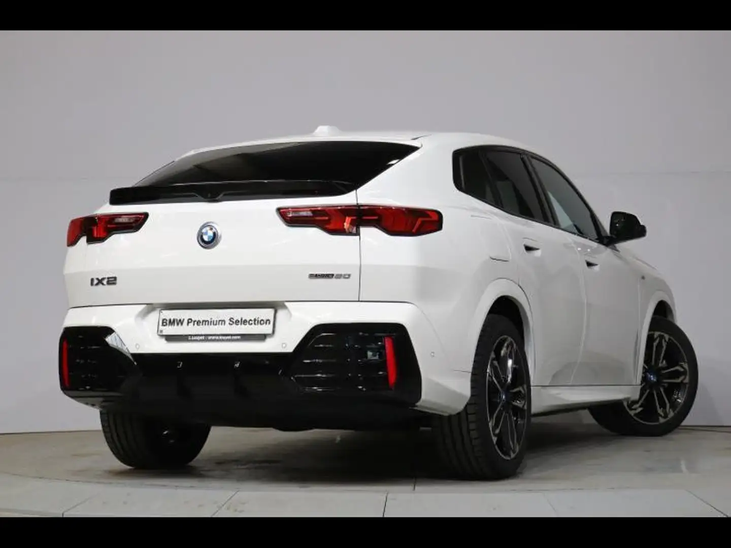 BMW iX2 eDrive20 Kit M Sport Blanc - 2
