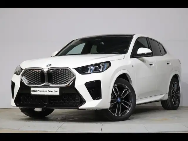 BMW iX2 eDrive20 Kit M Sport