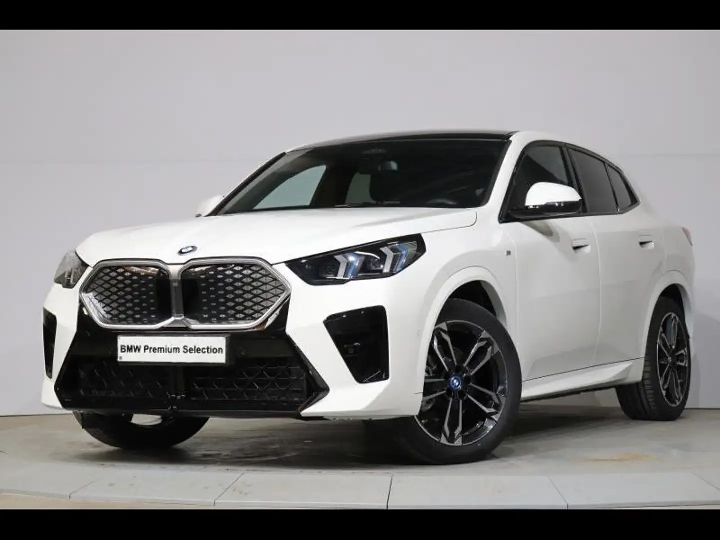 BMW iX2 eDrive20 Kit M Sport Blanc - 1
