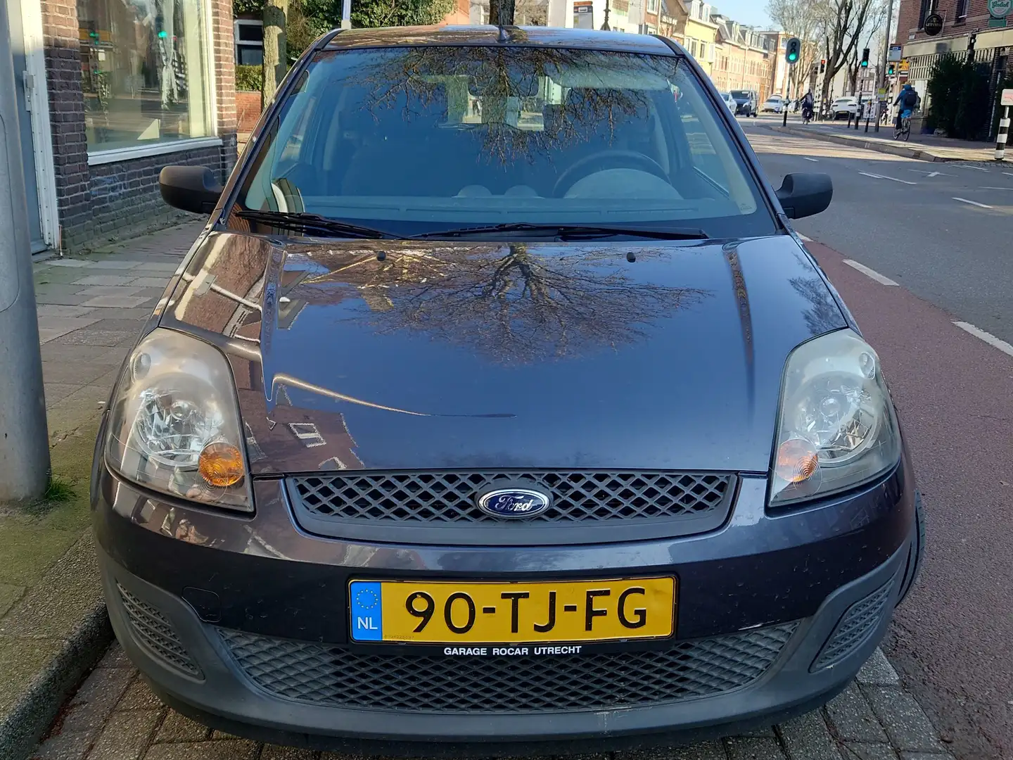 Ford Fiesta Fiesta+1.3-8V+Champion Grijs - 1