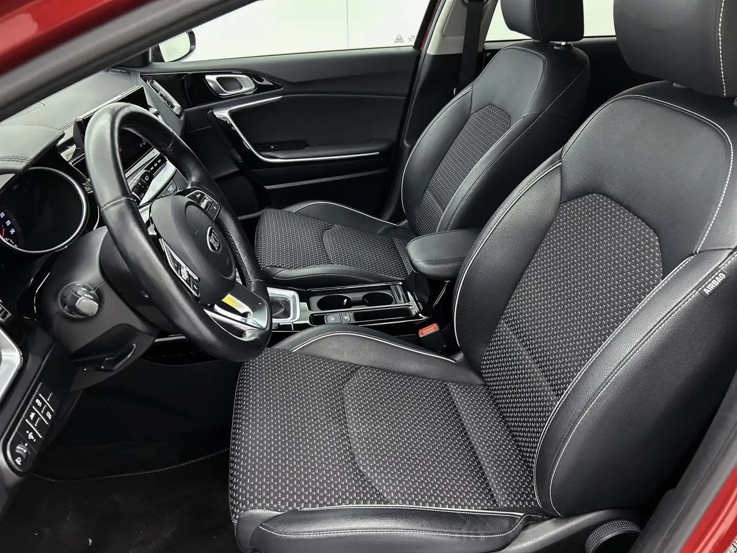 Kia Ceed / cee'd 1.6 CRDi 116PK Automaat DynamicPlusLine / Trekhaak Rouge - 2
