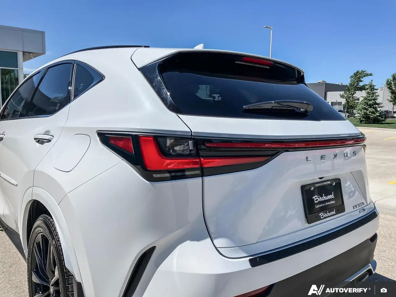 Lexus NX снимка Lexus NX