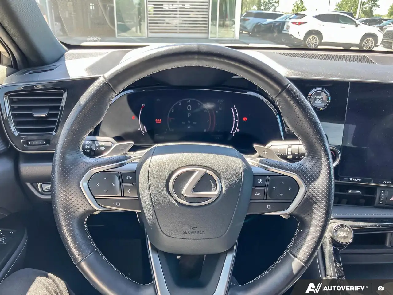Lexus NX снимка Lexus NX