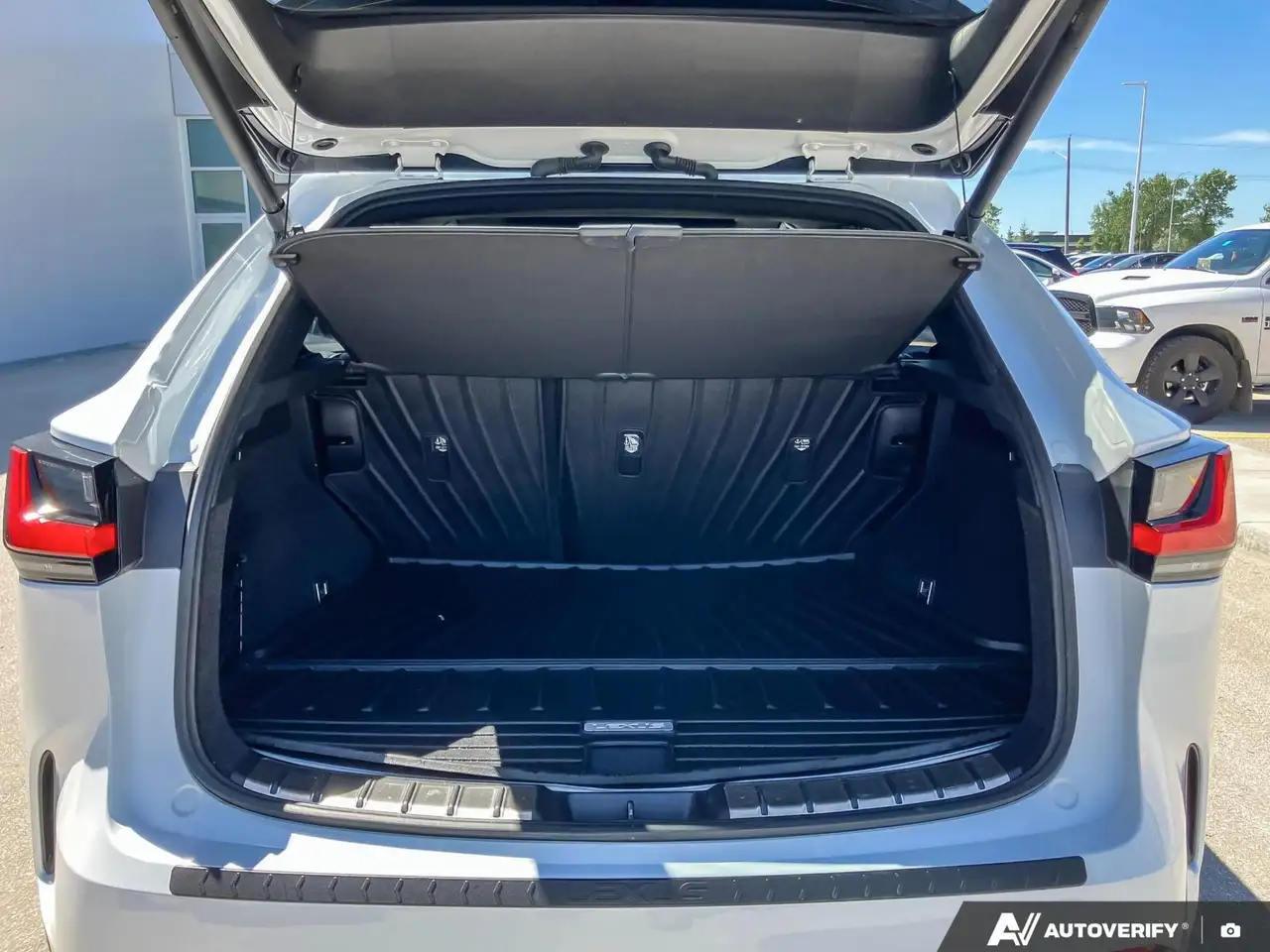 Lexus NX снимка Lexus NX