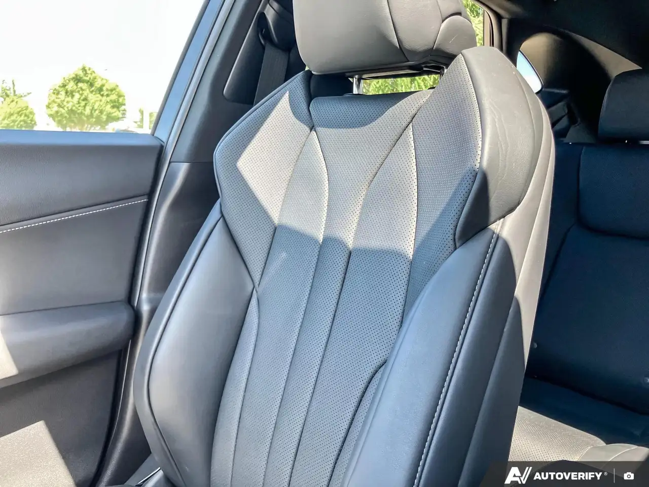 Lexus NX снимка Lexus NX