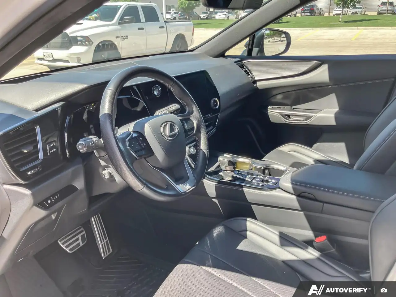 Lexus NX снимка Lexus NX