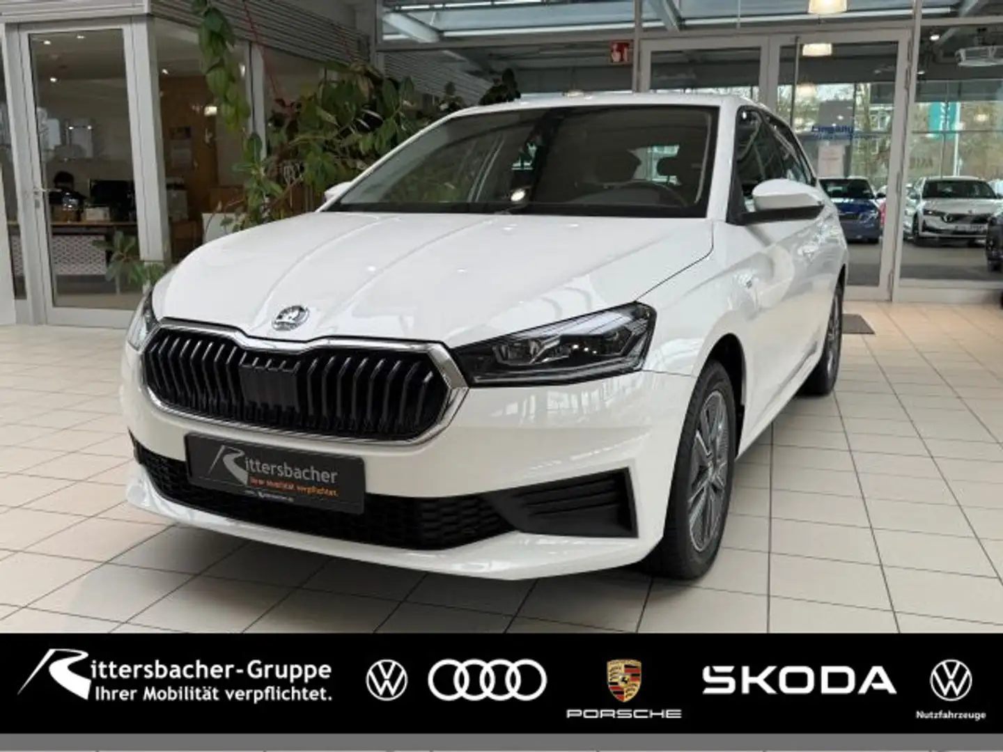 Skoda Fabia Tour 1.0 MPI Smartlink Kamera Licht&Sicht Blanc - 1