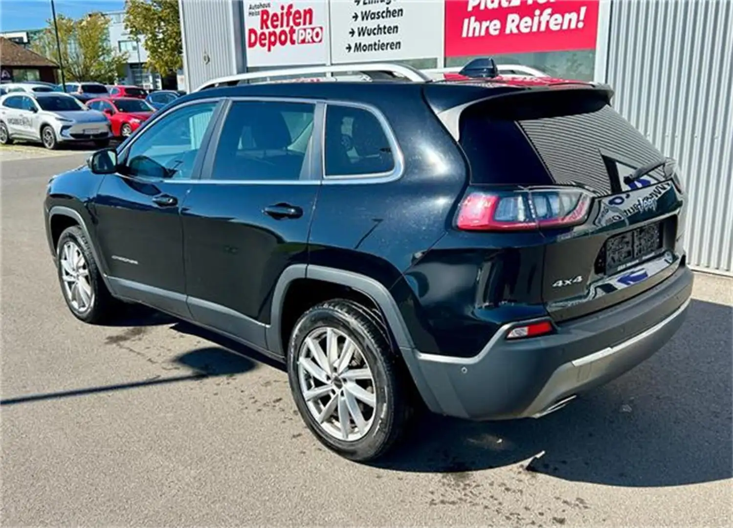 Jeep Cherokee MCA 2,2 Diesel Limited AWD 9AT Aut. Allra Schwarz - 2