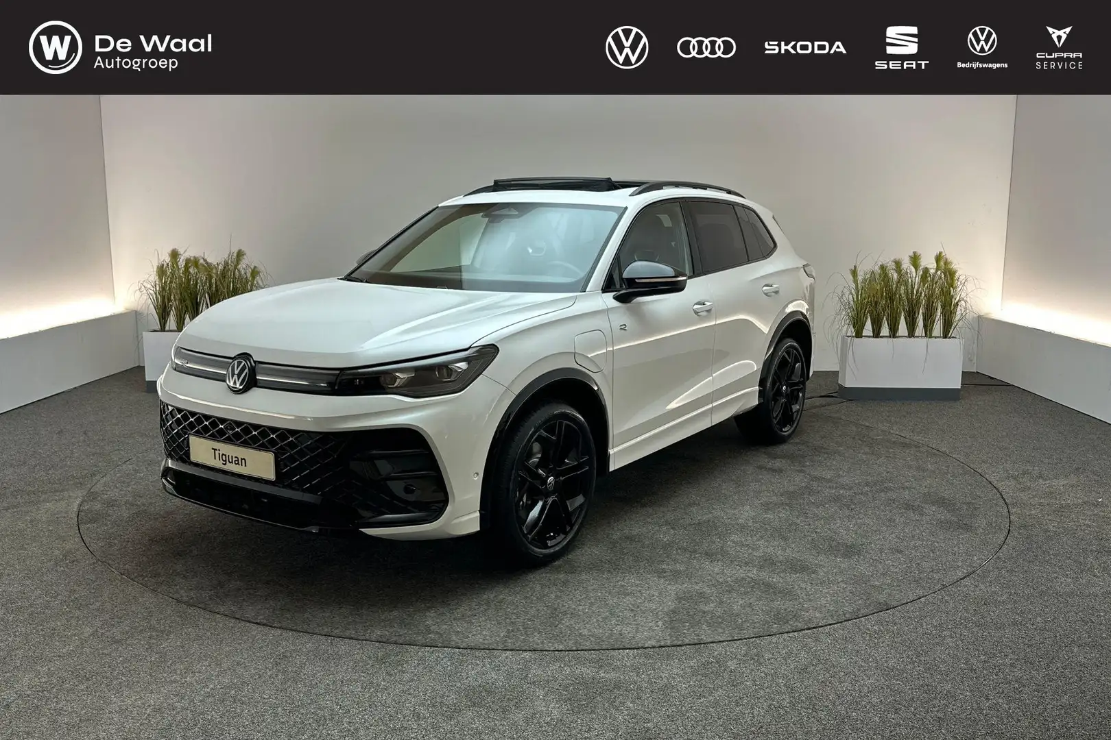 Volkswagen Tiguan R-Line Edition 1.5 DSG eHybrid Blanc - 1