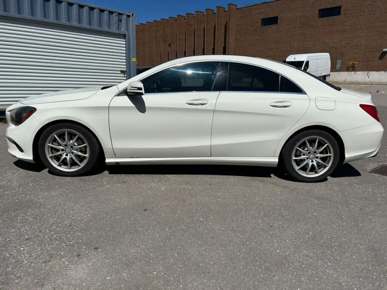 Mercedes-Benz CLA снимка Mercedes-Benz CLA
