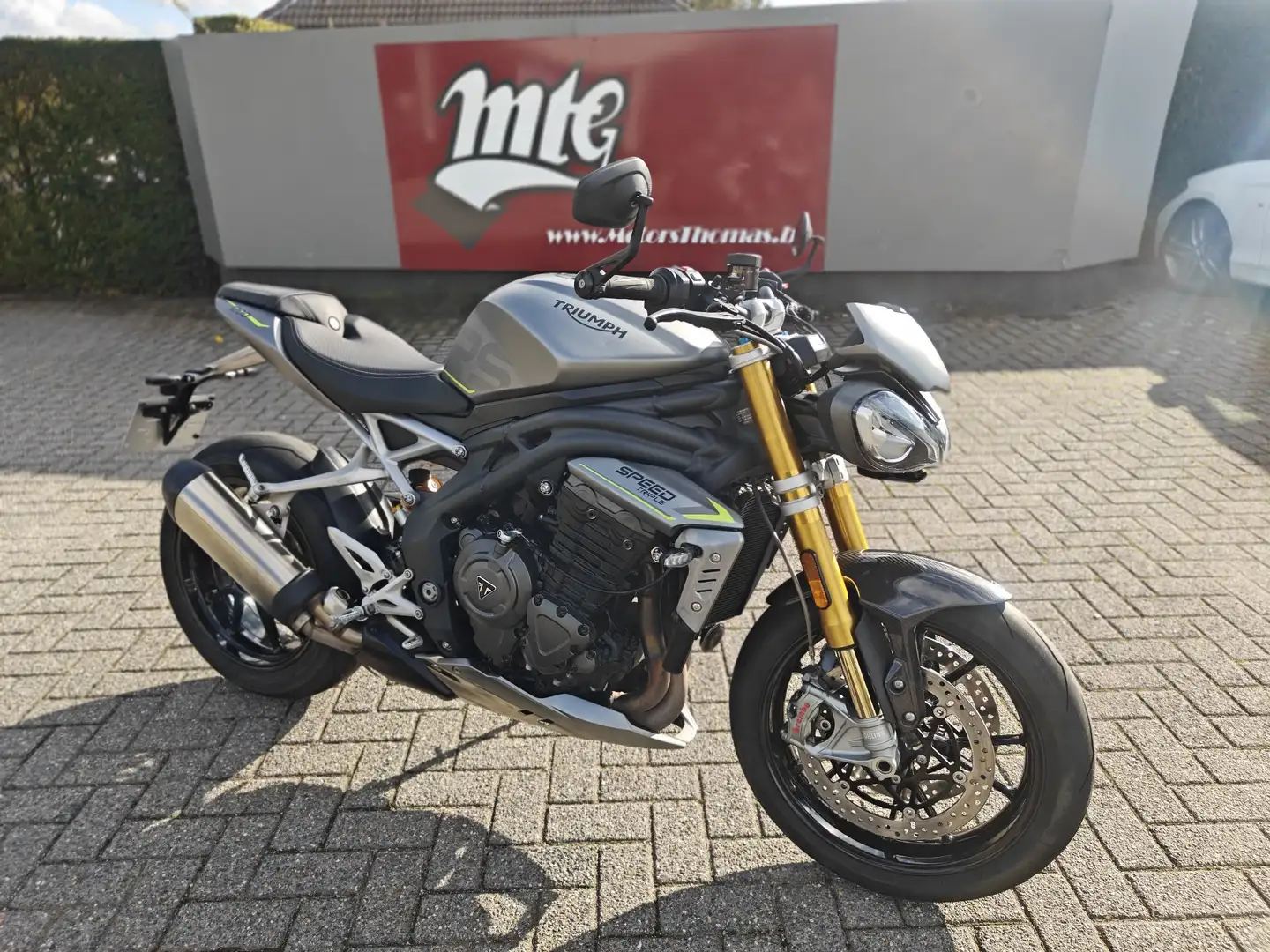 Triumph Speed Triple 1200 RS Gris - 1
