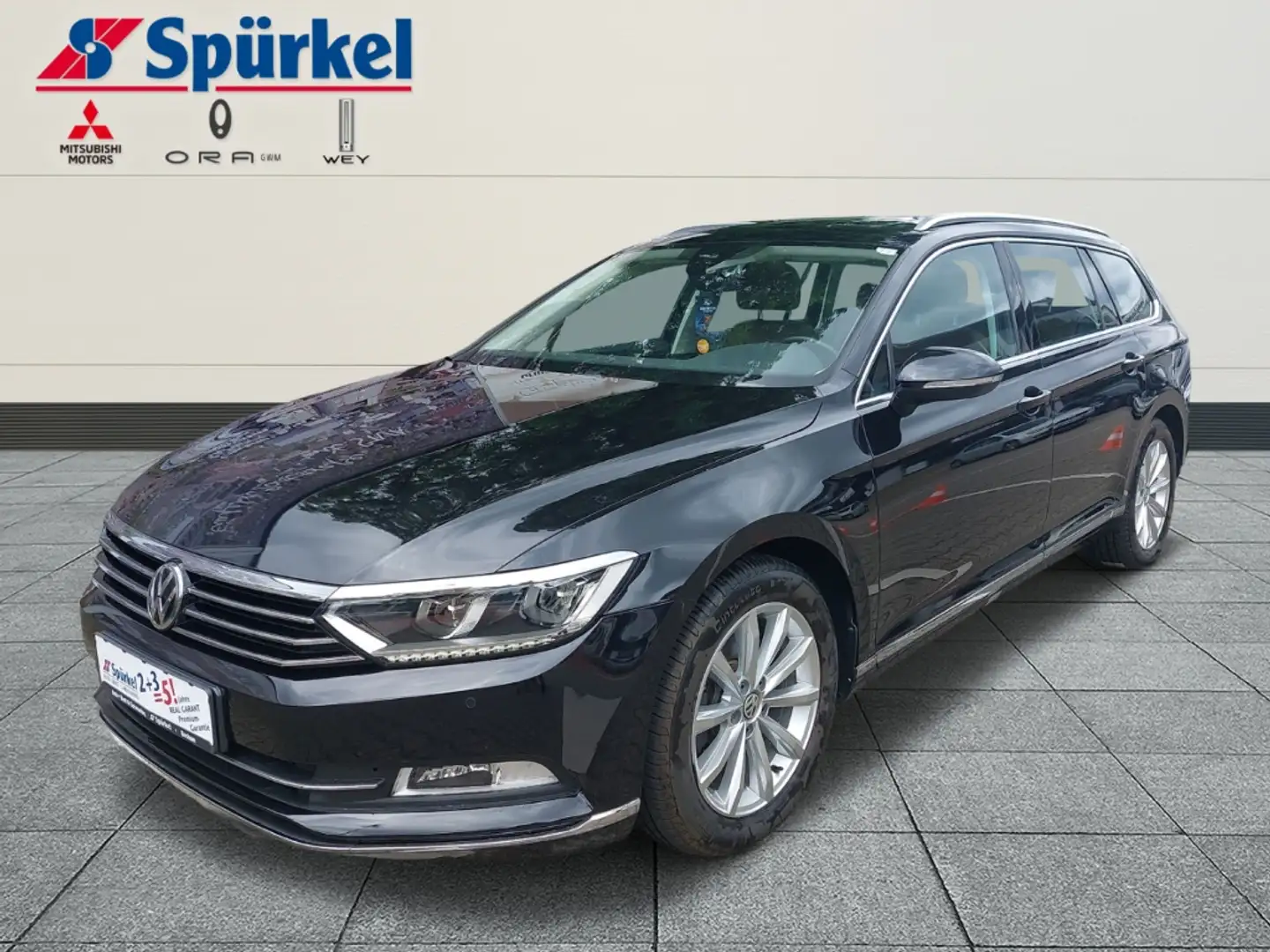 Volkswagen Passat VII 2,0 TDI Highline, 8fach bereif, Leder, Panoram Schwarz - 1