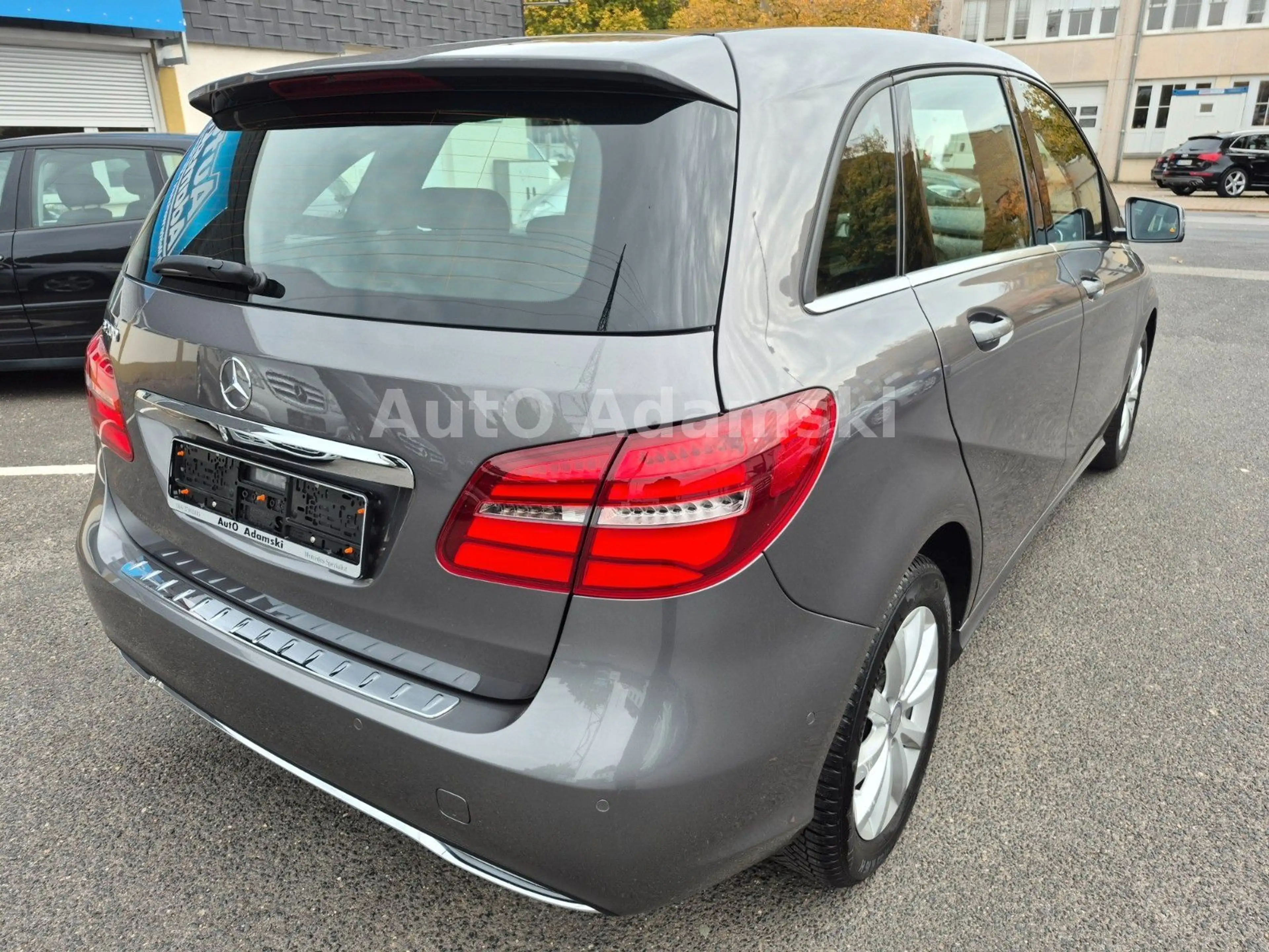 Mercedes-Benz B 200 7G-DCT 1.Hd Klimaautom. 86tkm TWA LED RFK — photo 6