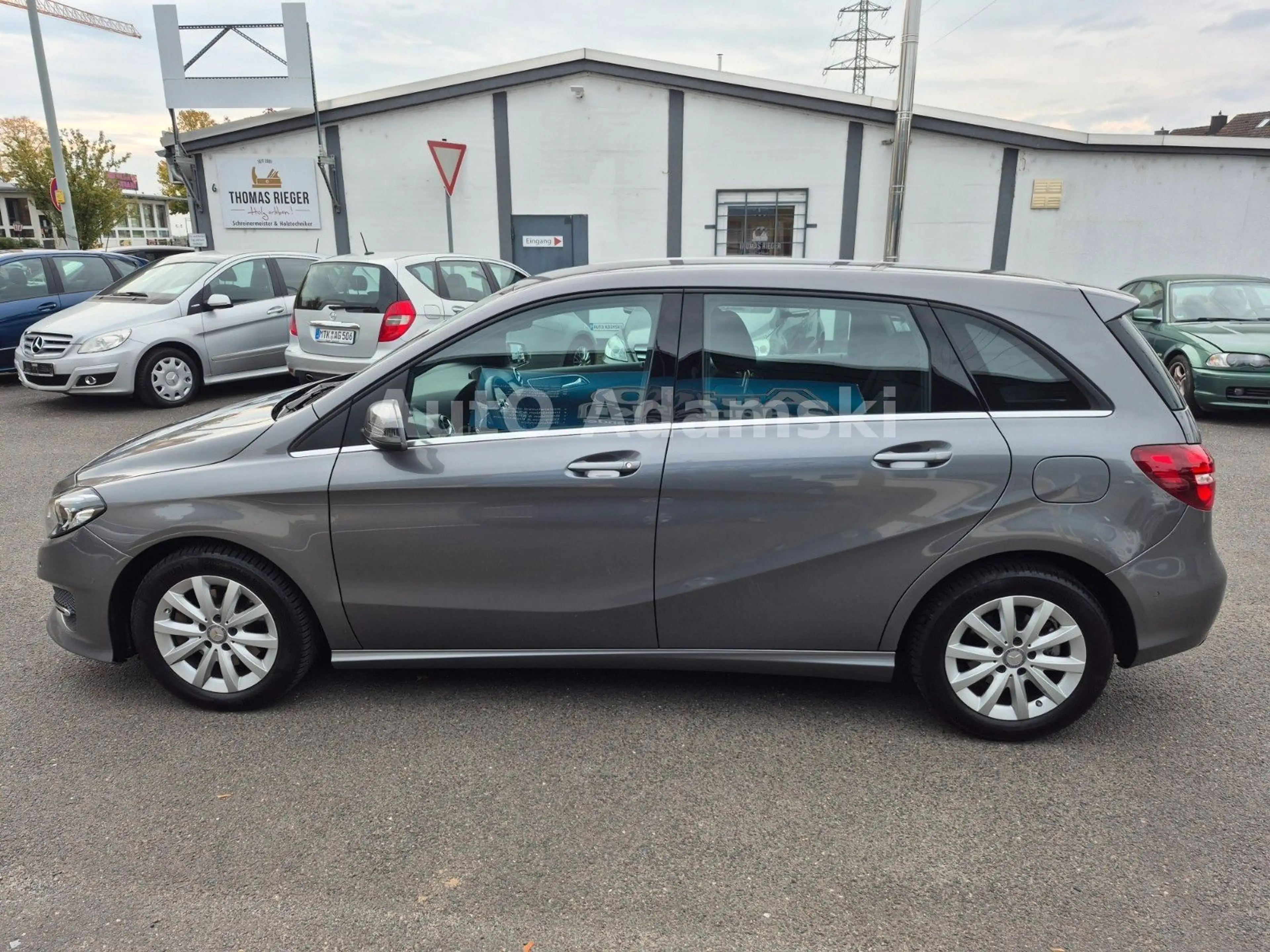 Mercedes-Benz B 200 7G-DCT 1.Hd Klimaautom. 86tkm TWA LED RFK — photo 11