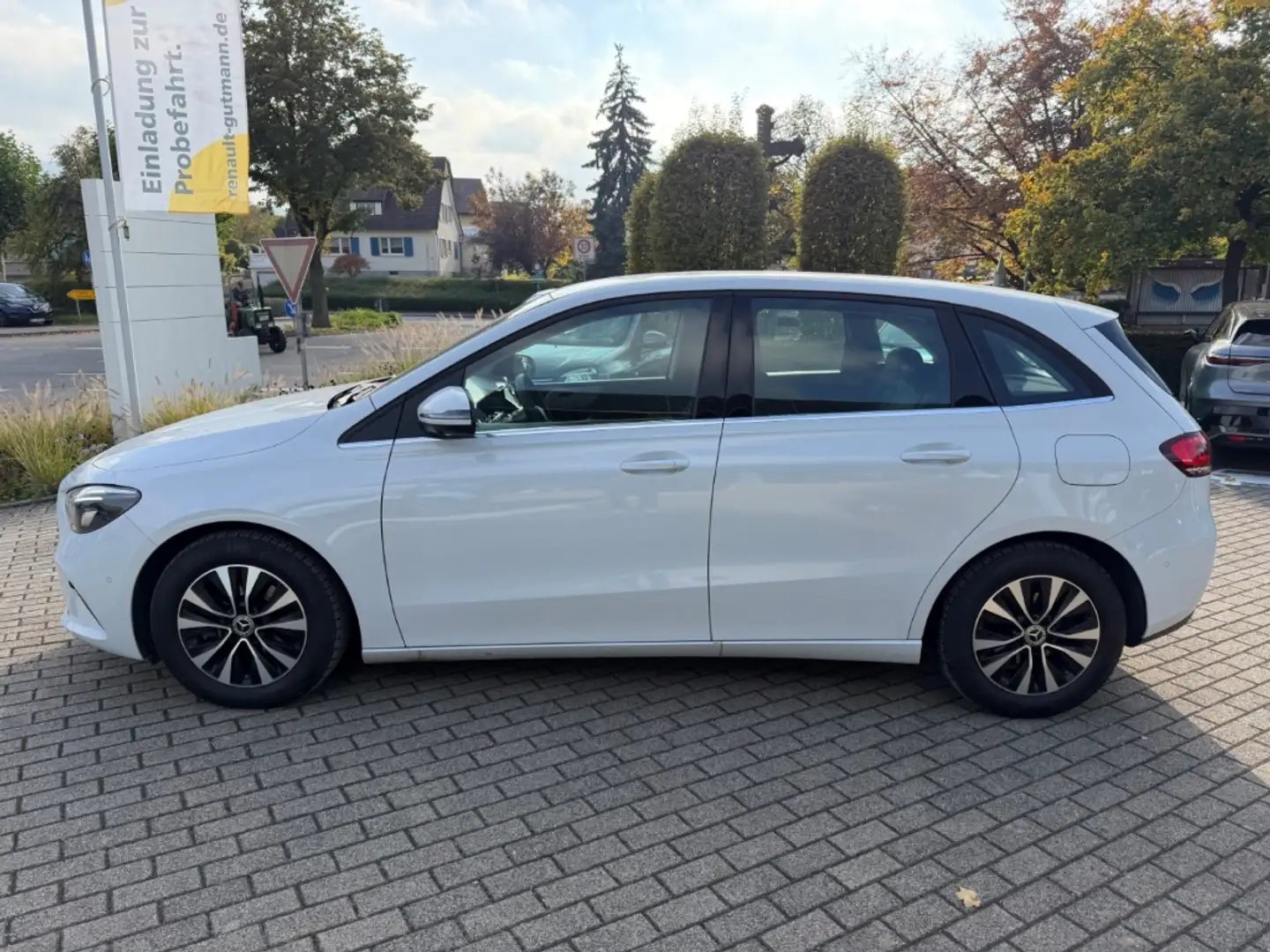 Mercedes-Benz B 200 -Klasse d EU6d Navi Digitales Cockpit Memory Sitze Weiß - 2