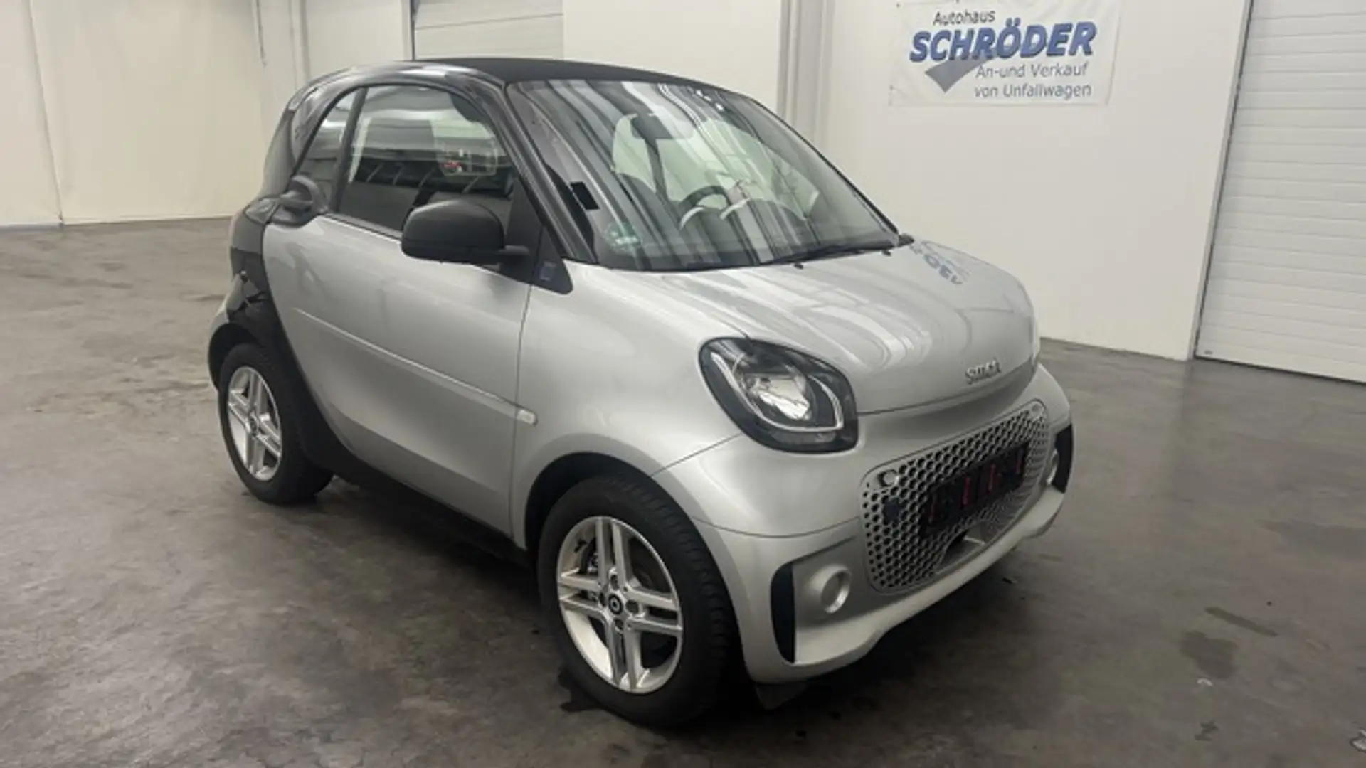 smart forTwo EQ *PDC*Tempomat* Zwart - 1