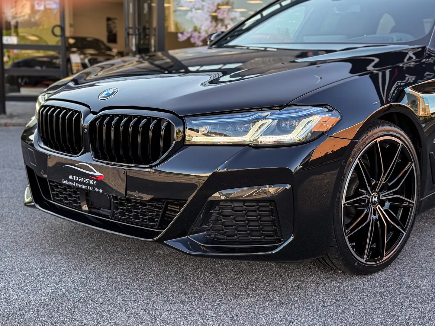 BMW 520 dAS MHEV Touring M-Performance Black Edition FULL* Negro - 2