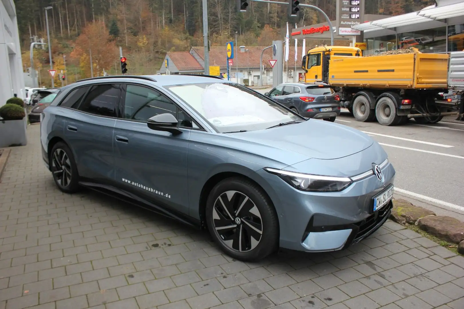 Volkswagen ID.7 Tourer Pro 77 kW/H Akku inkl. Bleu - 2