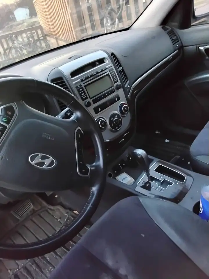 Hyundai SANTA FE снимка Hyundai SANTA FE