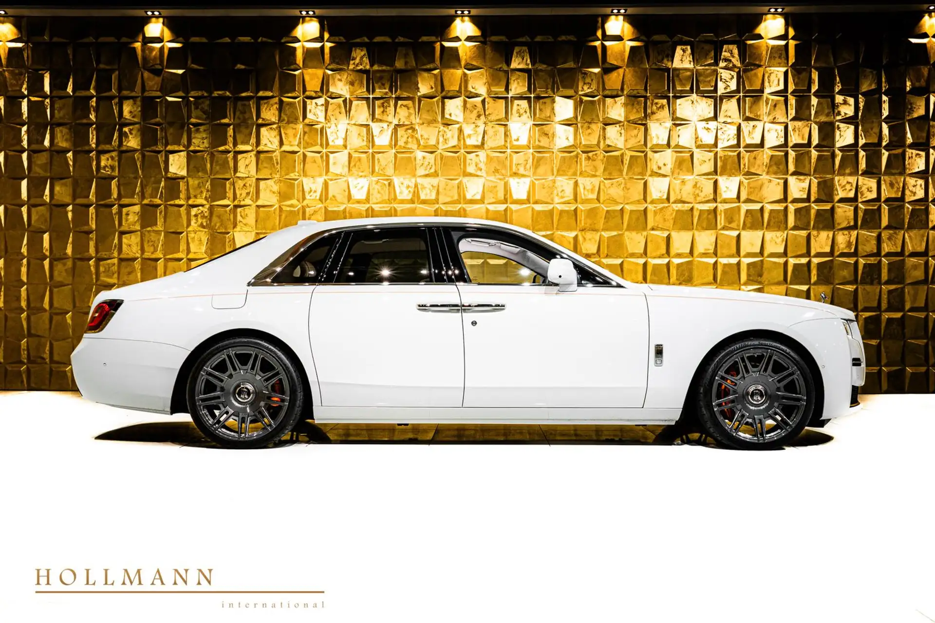 롤스로이스 Rolls-Royce Ghost 2023 흰색 사진 4