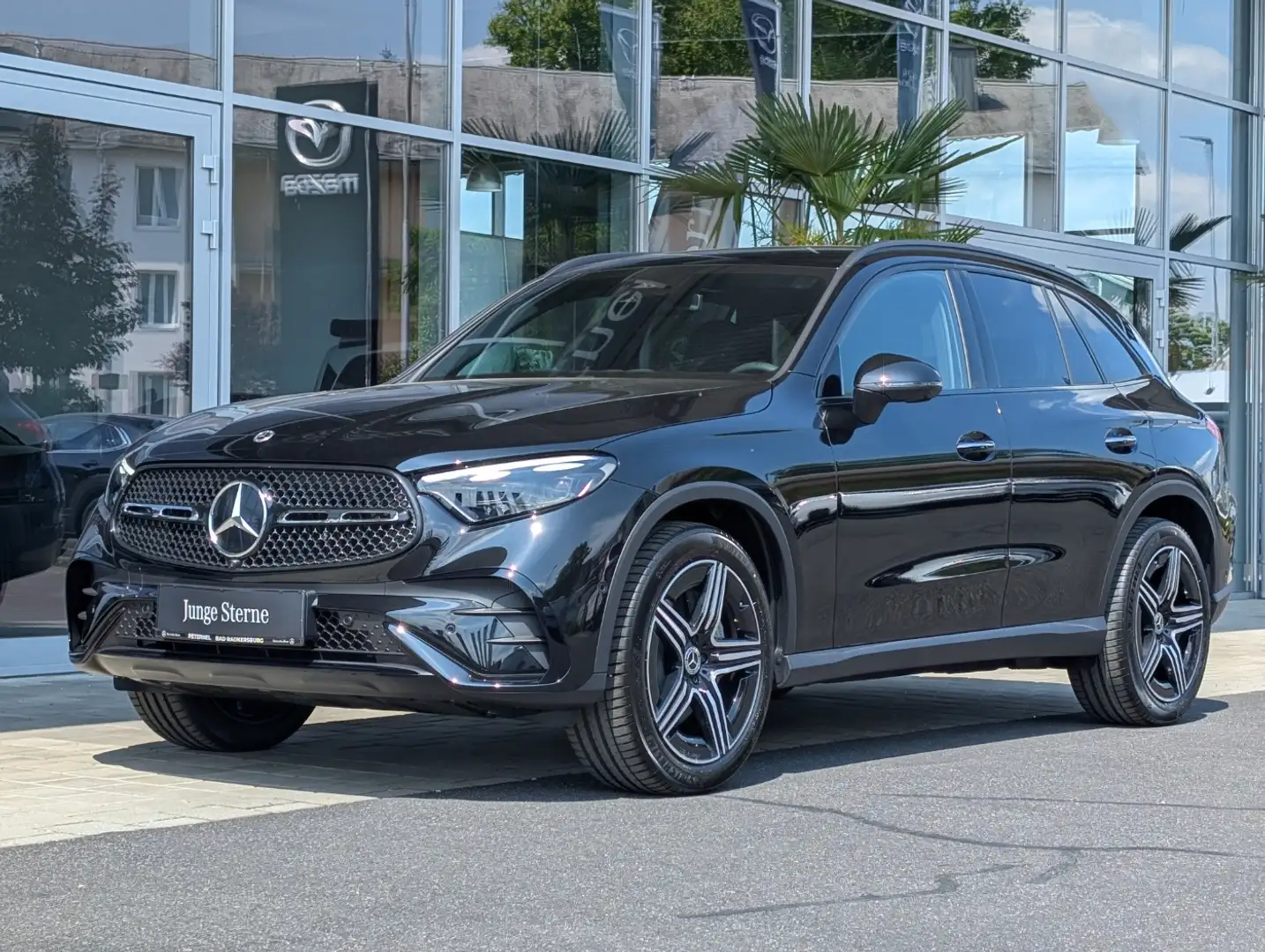 Mercedes-Benz GLC 220 d 4MATIC KeyGo PTS Shz Navi MBUX eHeck Schwarz - 2