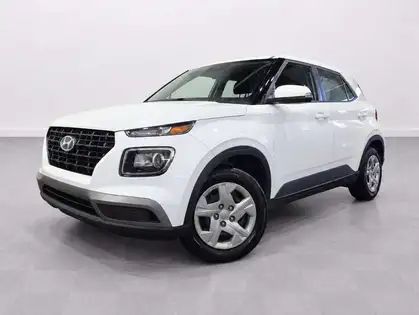 White 2022 Hyundai Venue SUV / Crossover  Automatic