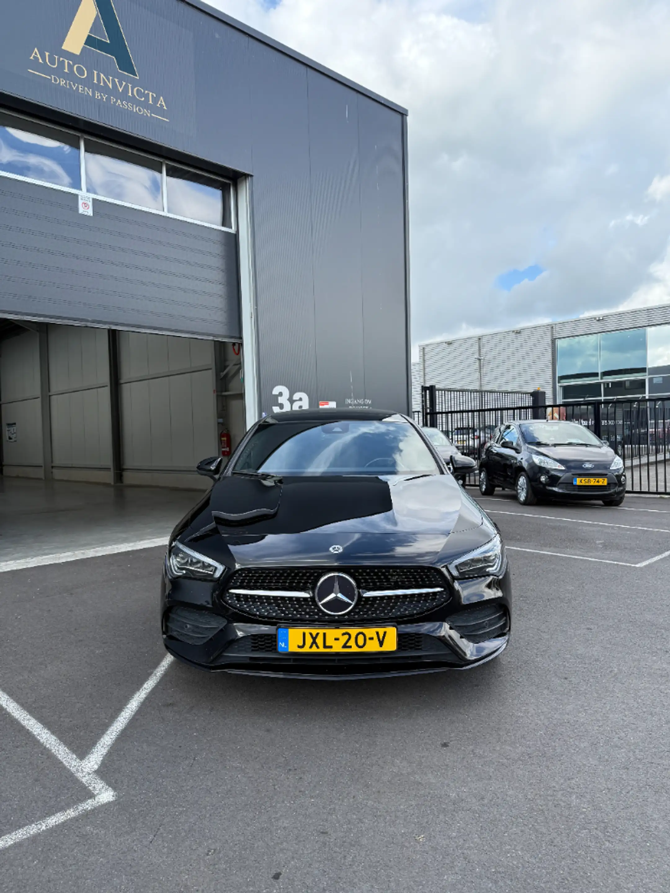 Mercedes-Benz CLA 250 E AMG Premium Plus Night - Full option — photo 14