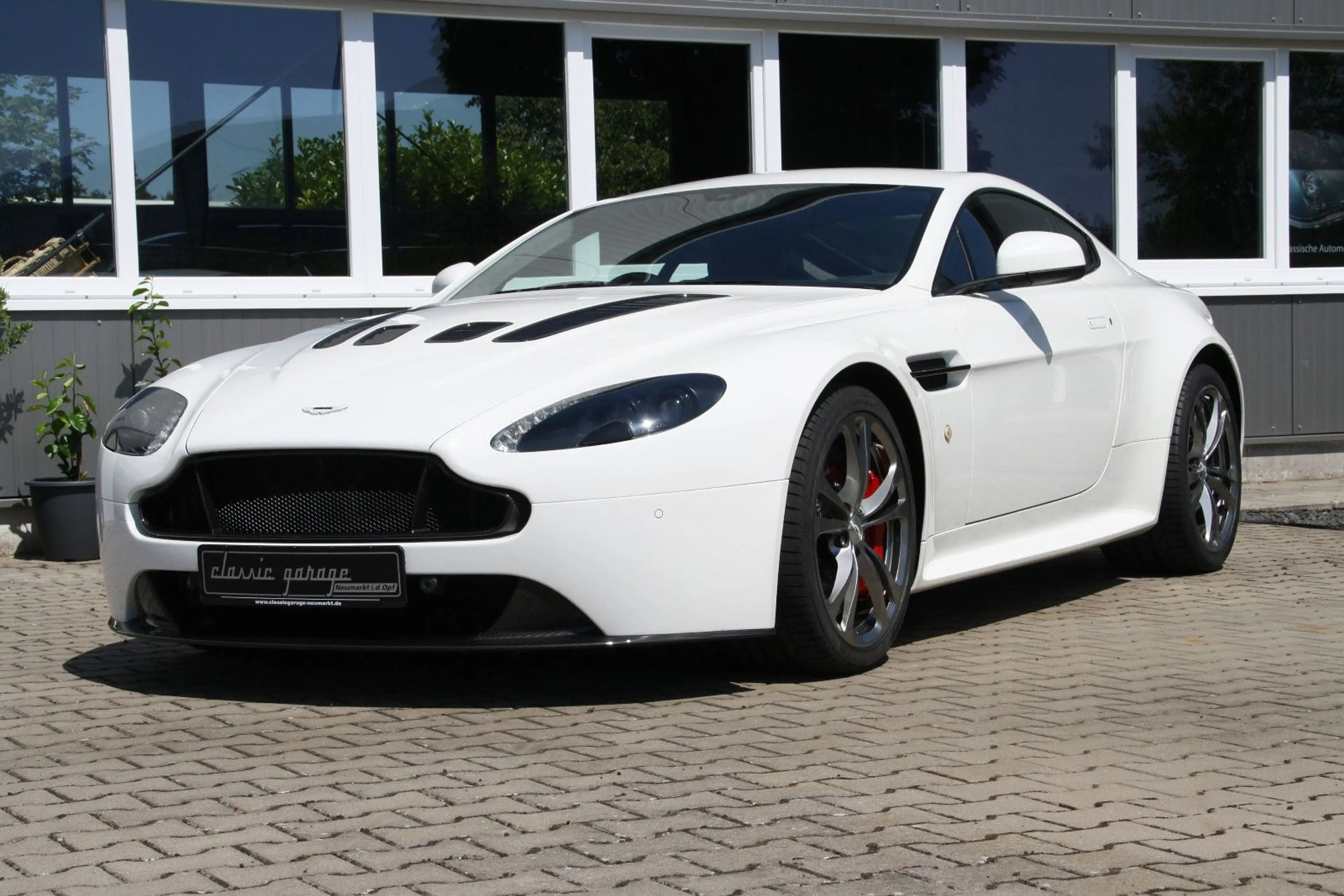 Aston Martin Vantage S * Orig. 354 KM !!! * Sammler *