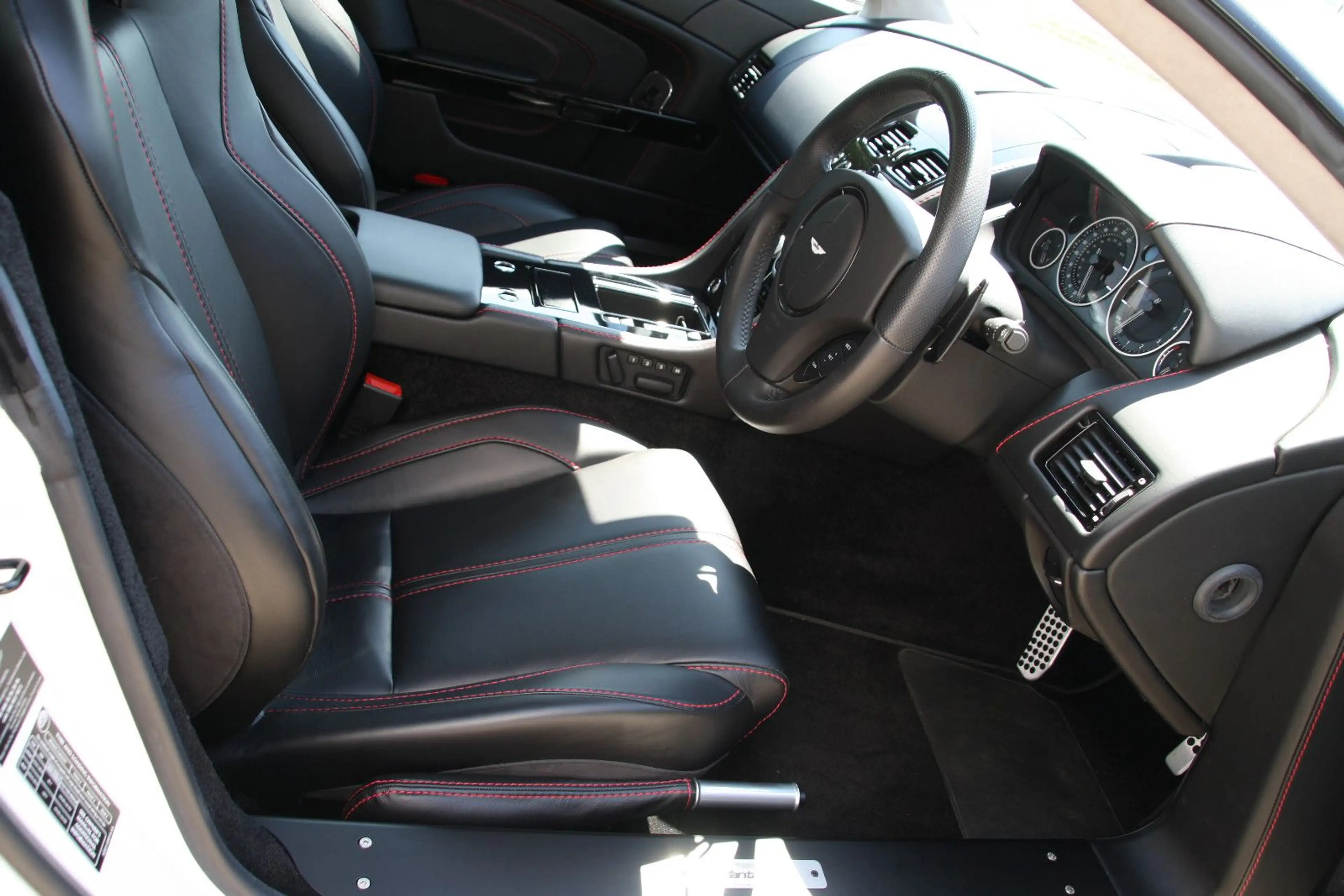 Aston Martin Vantage S * Orig. 354 KM !!! * Sammler * — photo 15