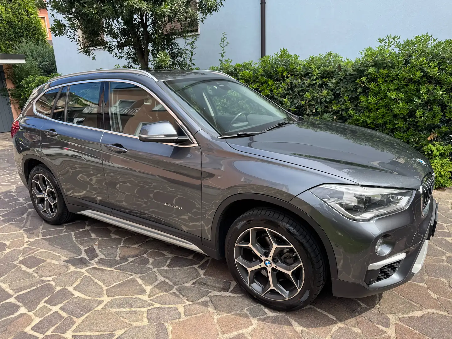 BMW X1 X1 F48 xdrive18d xLine auto Gris - 1