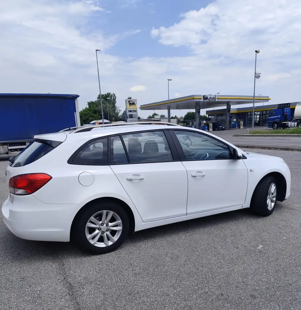 Chevrolet Cruze Station Wagon 1.6 LS+ - 2