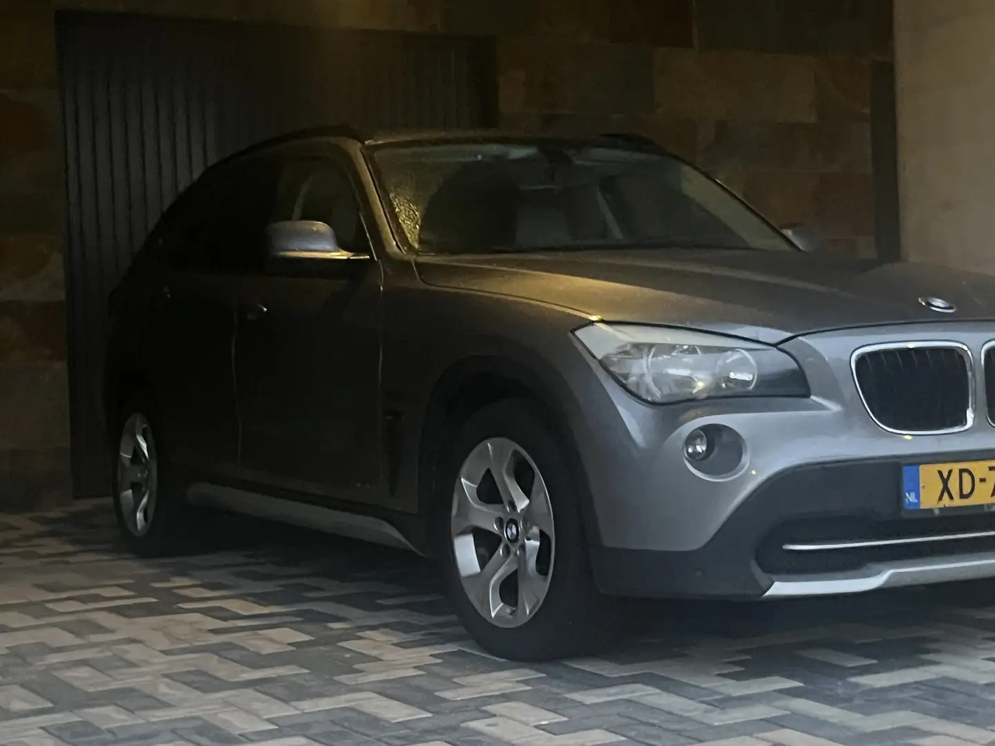 BMW X1 Exec. Grijs - 2