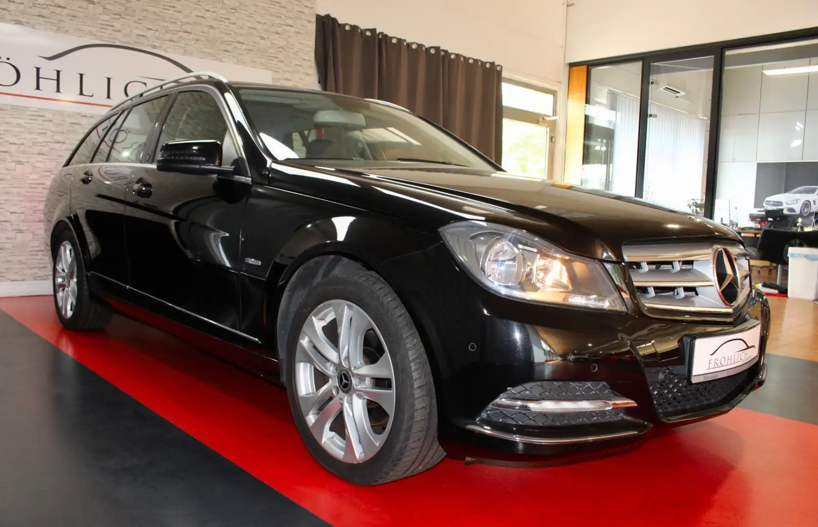 Mercedes-Benz C 180 T CGI BE 7G 2.HD·NAVI·PDC·KLIMAAUT·SHZ·GRA Negro - 1