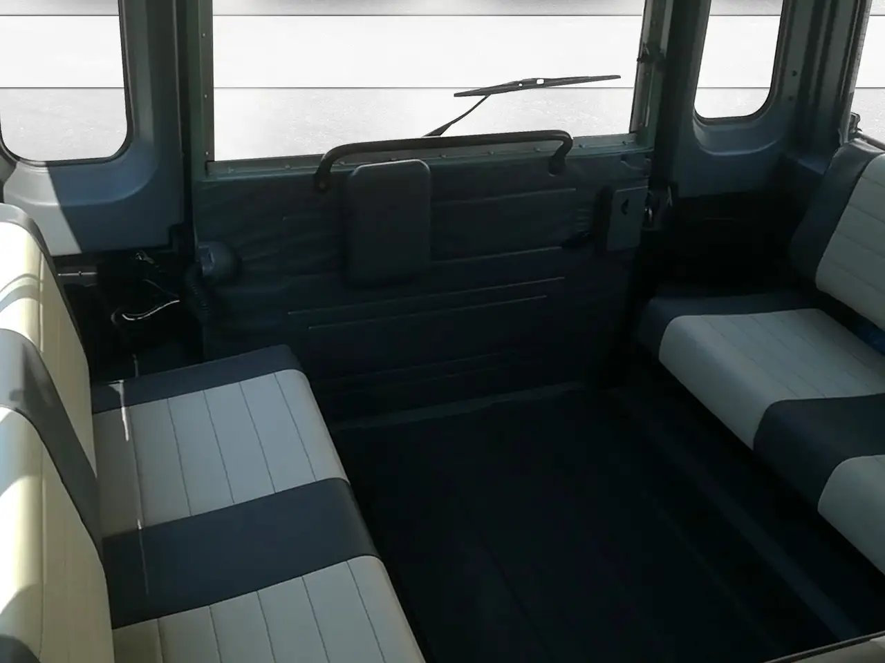 Land Rover Defender 110" Station Wagon 2,5 TD 9-Sitzer/Klima, foto 11
