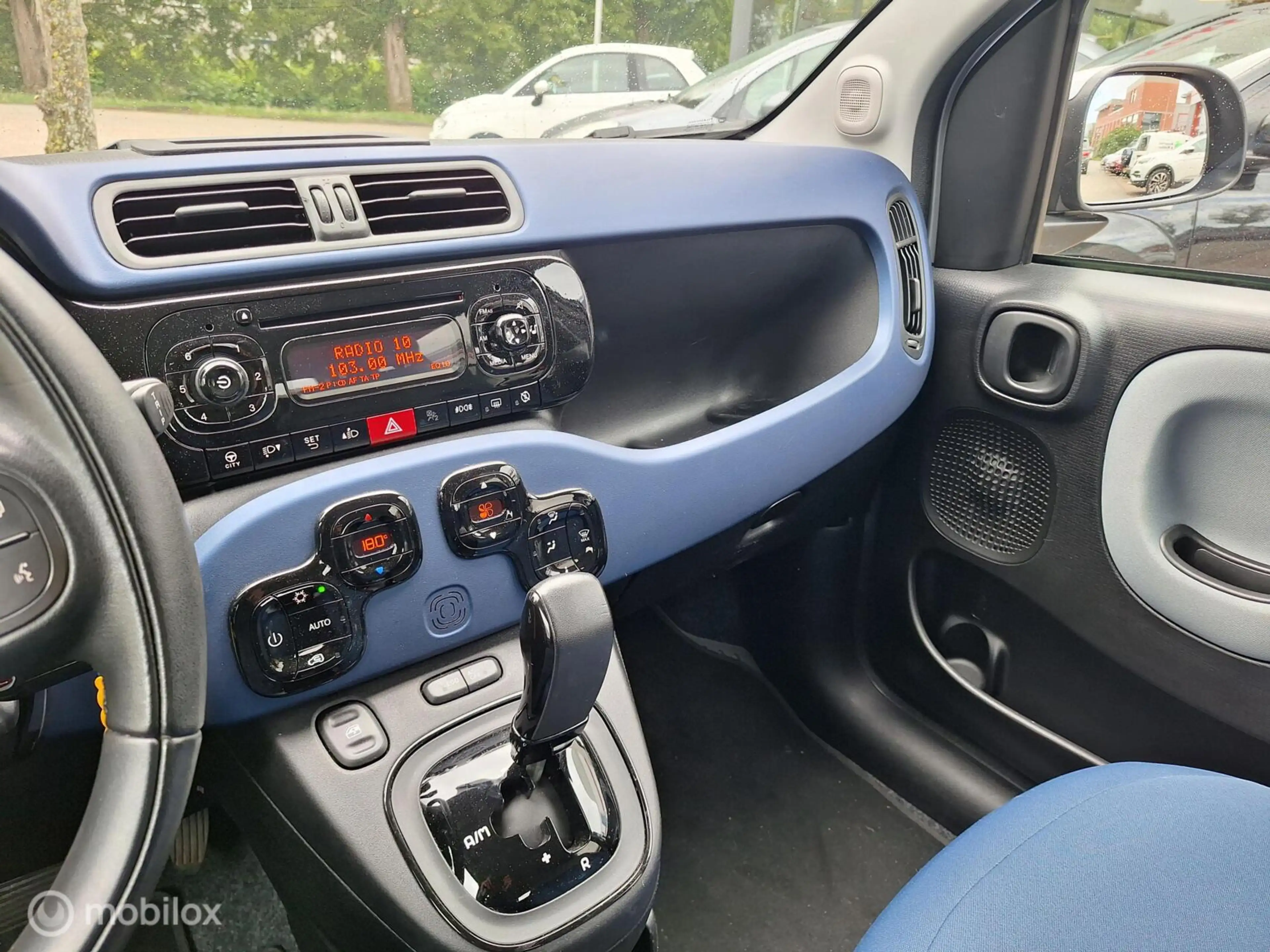Fiat Panda 0.9 TWINAIR LOUNGE • Climate Control • — photo 18