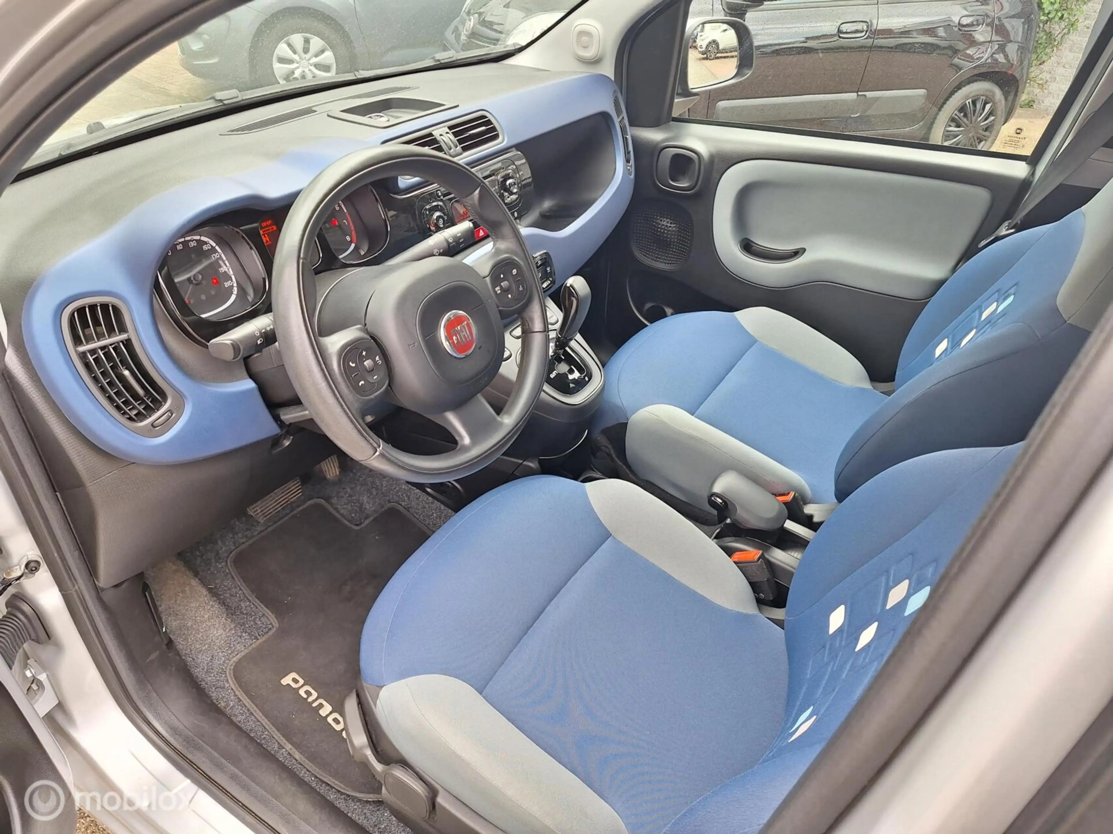Fiat Panda 0.9 TWINAIR LOUNGE • Climate Control • — photo 15