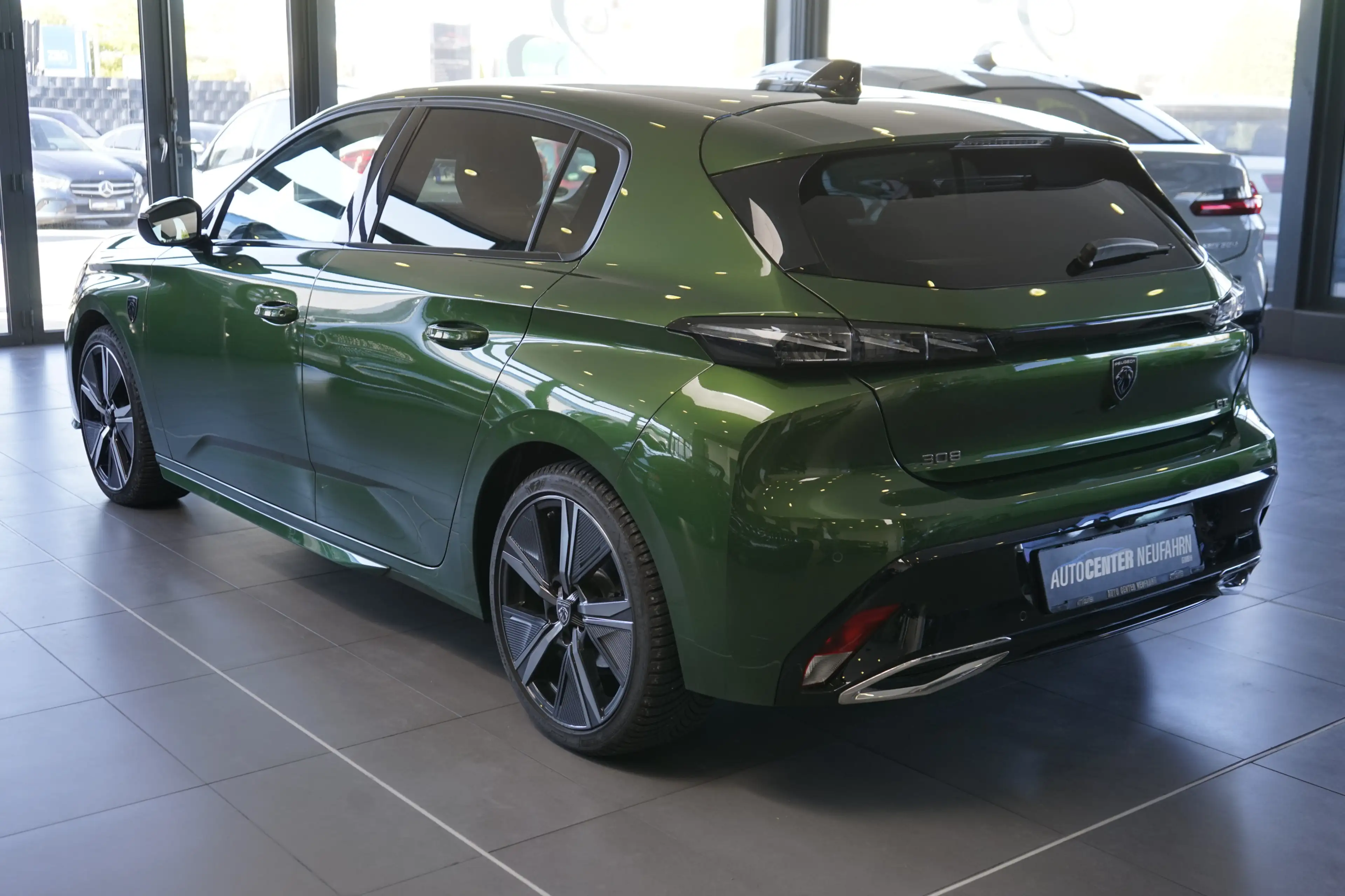 Peugeot 308 GT+NAVI+360°KAMERA+TOT WINKEL+CARPLAY+SUNDSYS — photo 5