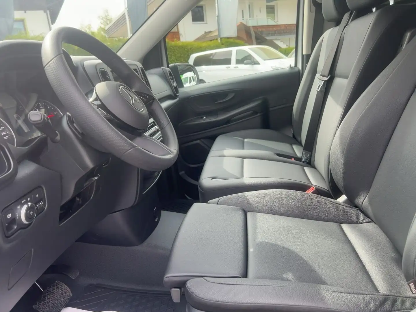Mercedes-Benz Vito 114 CDI 4x4 Tourer PRO Extralang *RKam* Weiß - 2