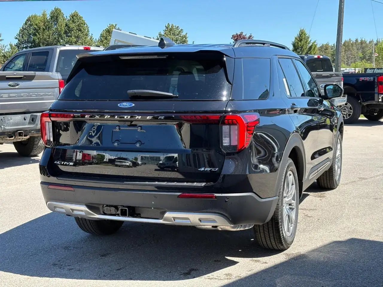 Ford Explorer снимка Ford Explorer